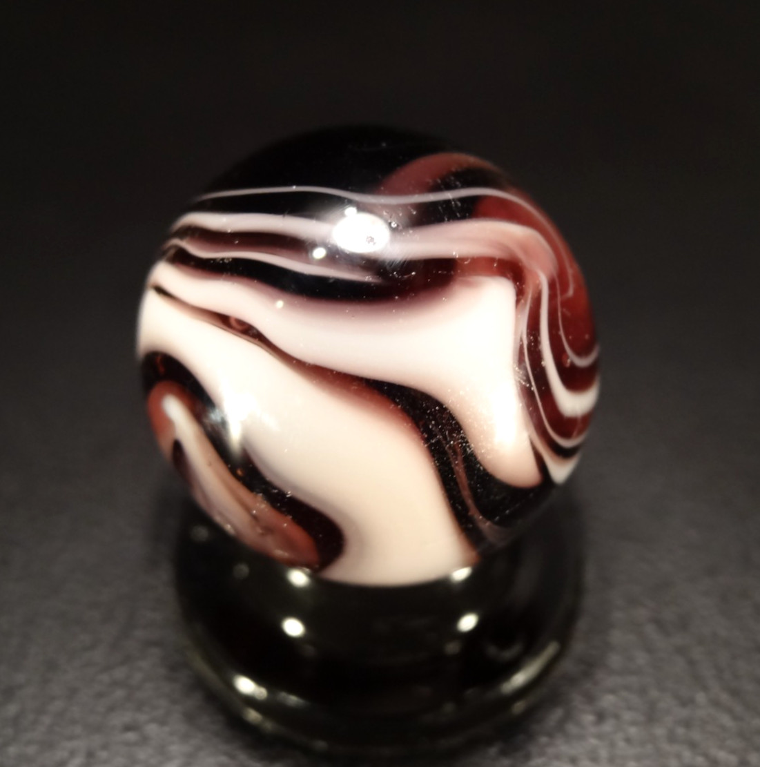 PELTIER * PURPLE * National Onyx Slag FINE-LINE FEATHER PATTERN 🥇
