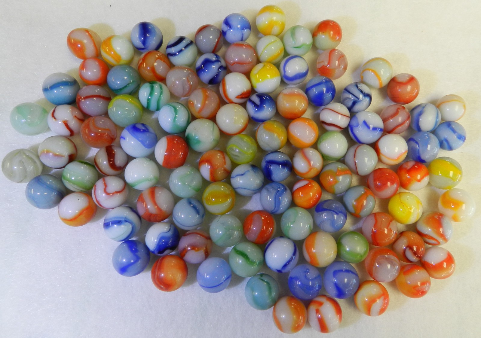 #20310m Vintage Group or Lot of 100 Peltier Glass Marbles