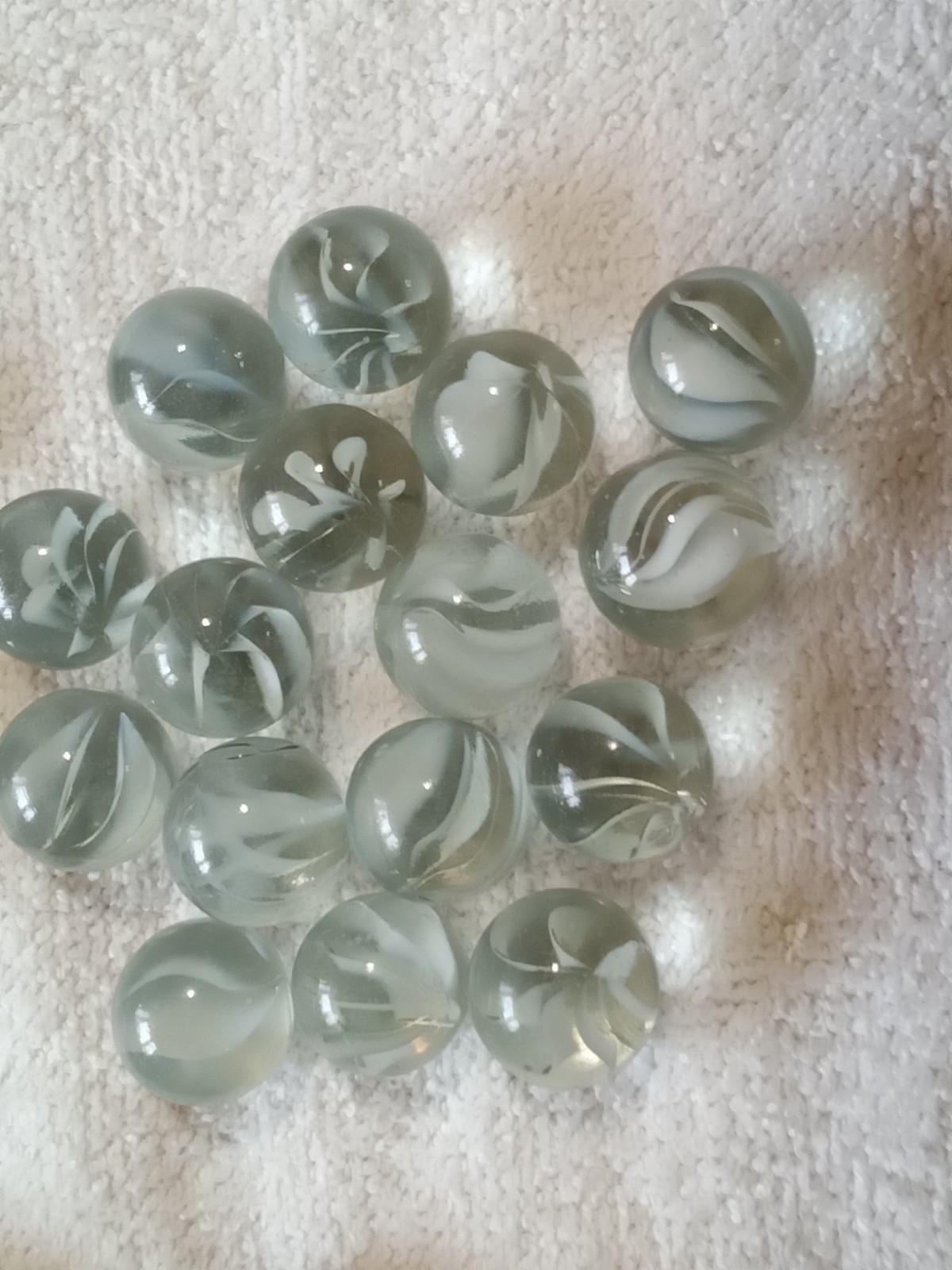 265 Assorted Marbles & 4 Large Shooters Vintage