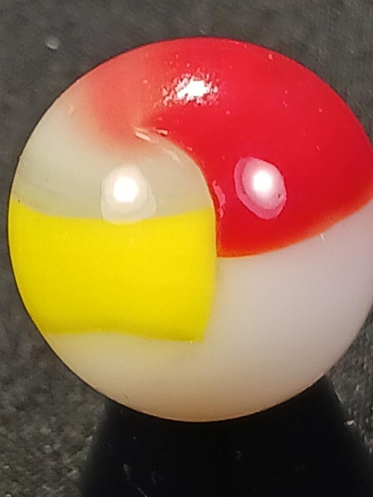 Vitro Agate .57″ Red Yellow White Tri-Lite Near Mint Serious Marble A202