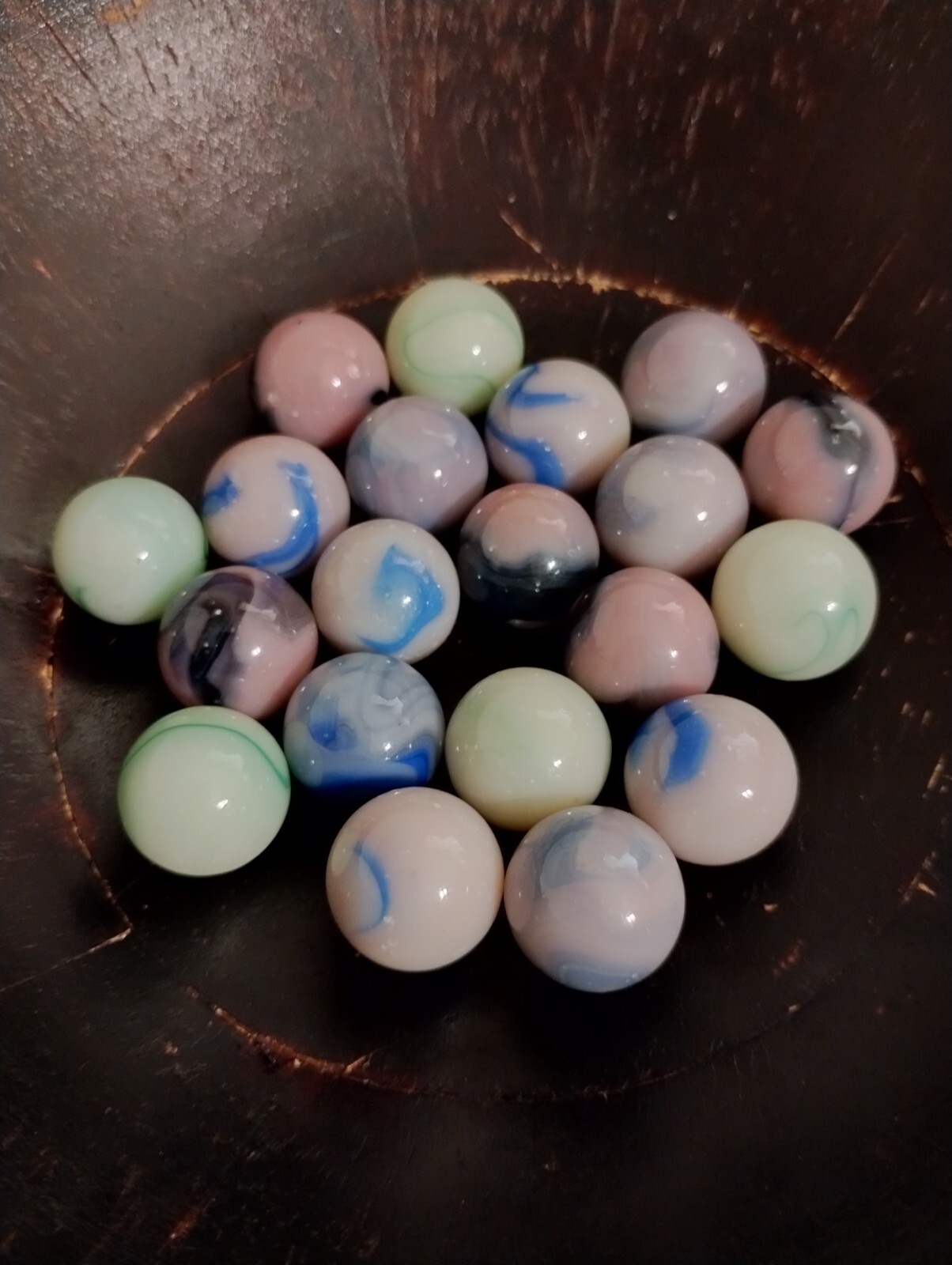 Jabo 20 Florescent Burmese Ultraviolet UV Reactive Fenton Uranium Glass Marbles
