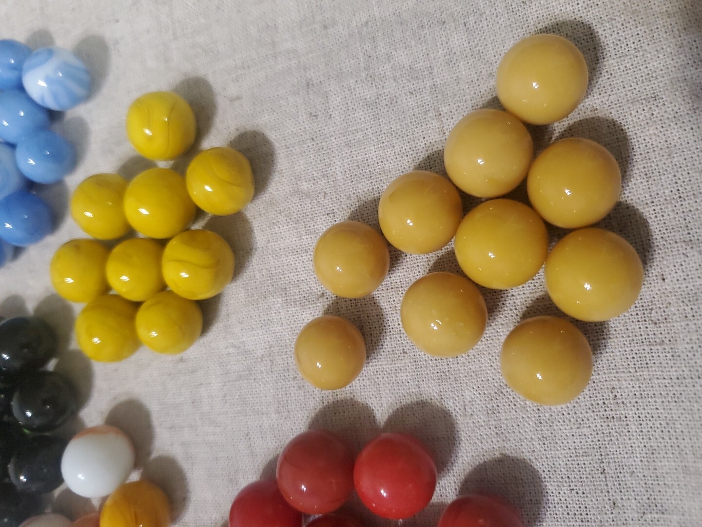Lot of 140+ Antique Vintage Glass Marbles Swirl Blue Yellow Green Red White +