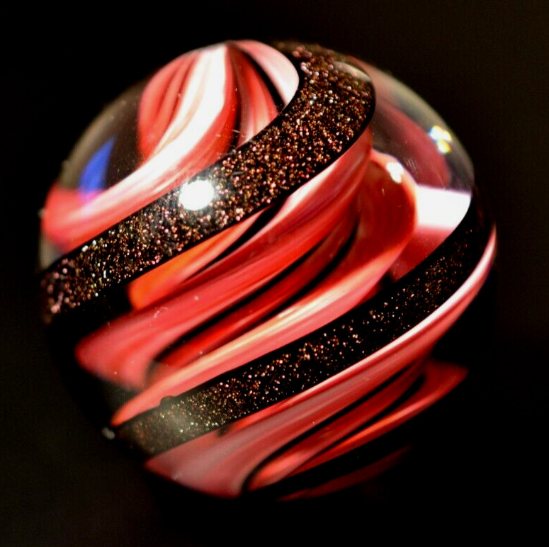 HOT HOUSE GLASS MARBLE/1.799″-MAGENTA TORNADO WITH DICHROIC BLACK RIBBONS-FAST