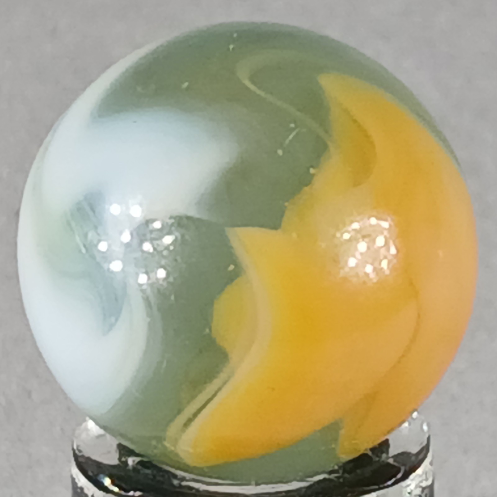 Vintage Vitro Conqueror Marble .61 Inches Near-Mint Condition Combined Shipping