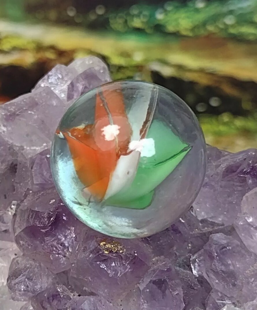 NM Six Vane V-Style Green & Orange Japanese .68″ Foreign Glass VINTAGE MARBLES