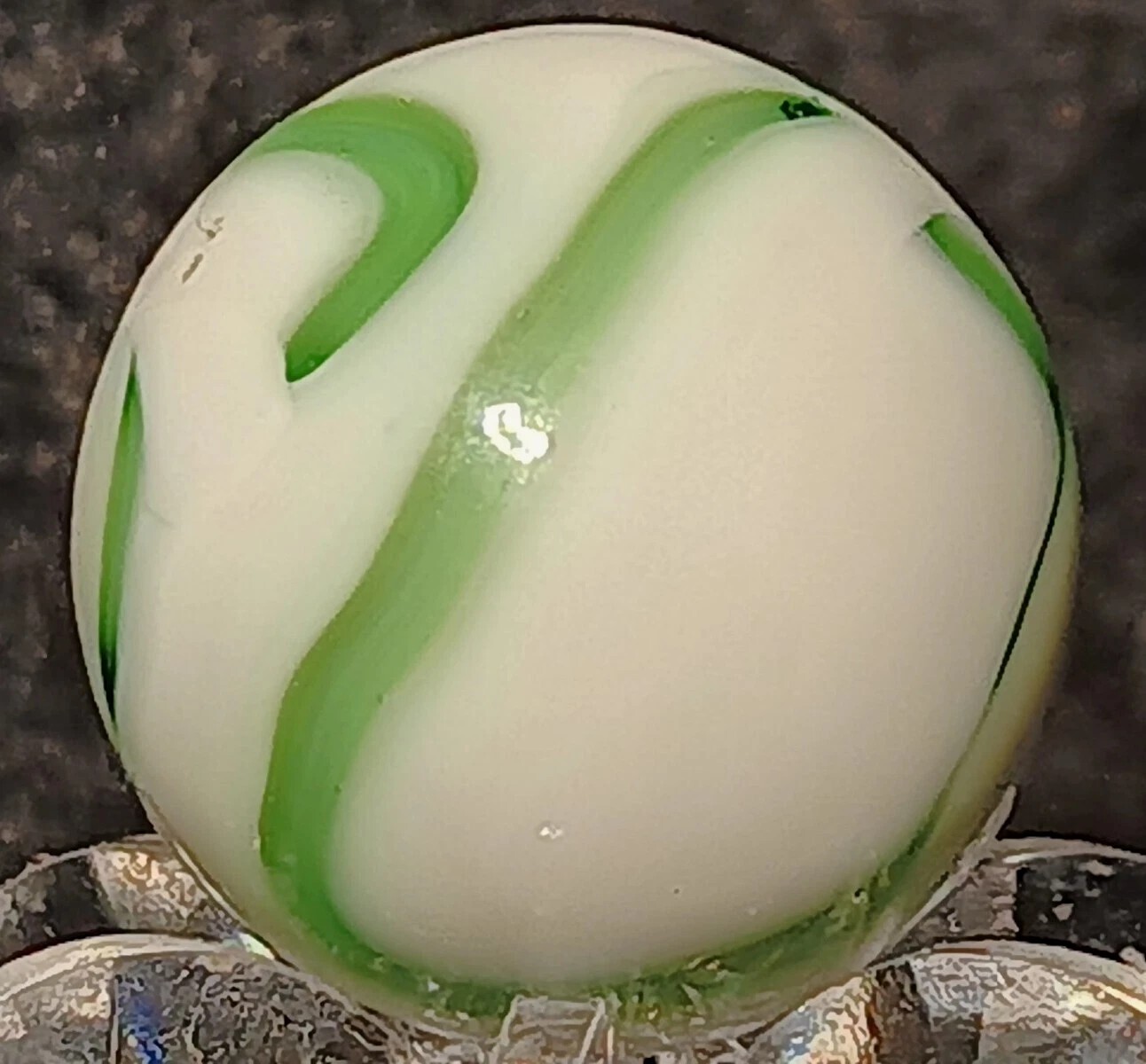 Vintage Alley Agate Calligraphy Oxblood Swirl Marble. 0.55″ Mint+. TOP SHELF