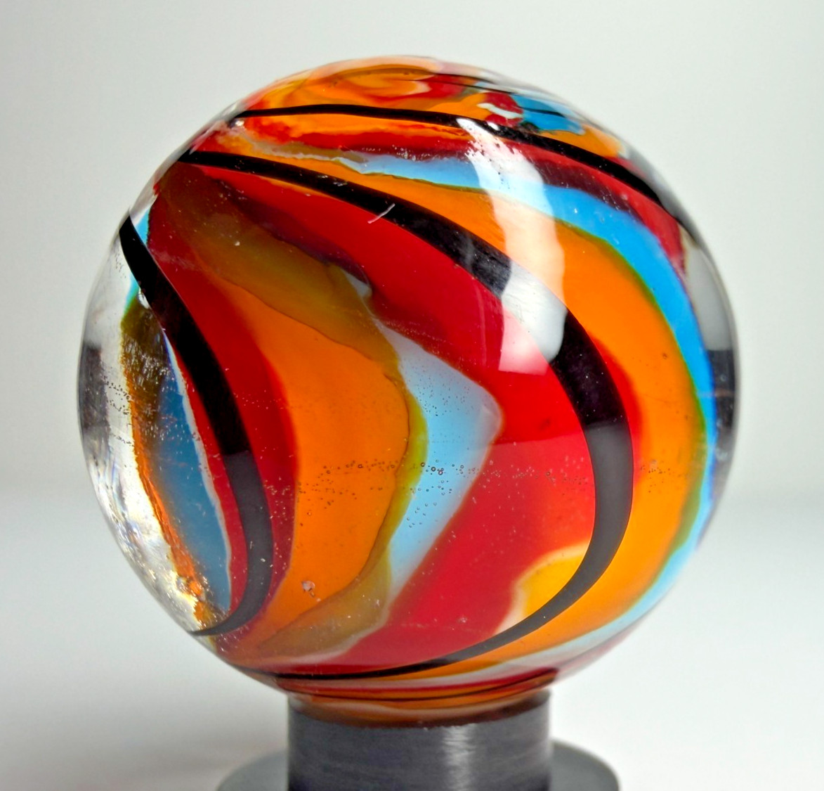 25mm FIGARO Handmade Glass Marble 1″ Shooter Swirl Blue Red Orange + Stand