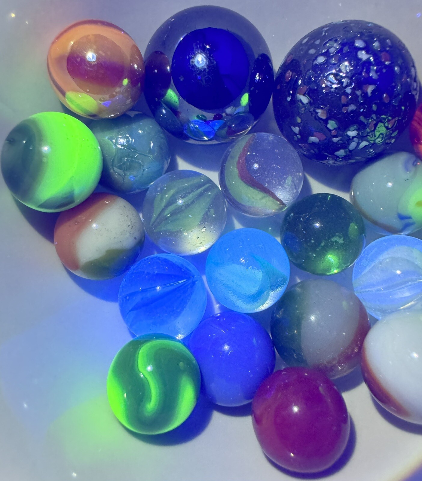 Vintage Marble Lot Of MARBLES UV Reactive Cadmium Uranium Lot #38