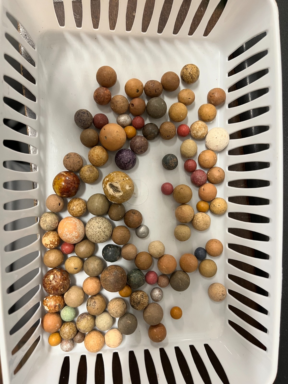 100 ANTIQUE VINTAGE CLAY MARBLES LOT (MULTI COLORED, IRREGULAR SHAPES) 11.65 OZ