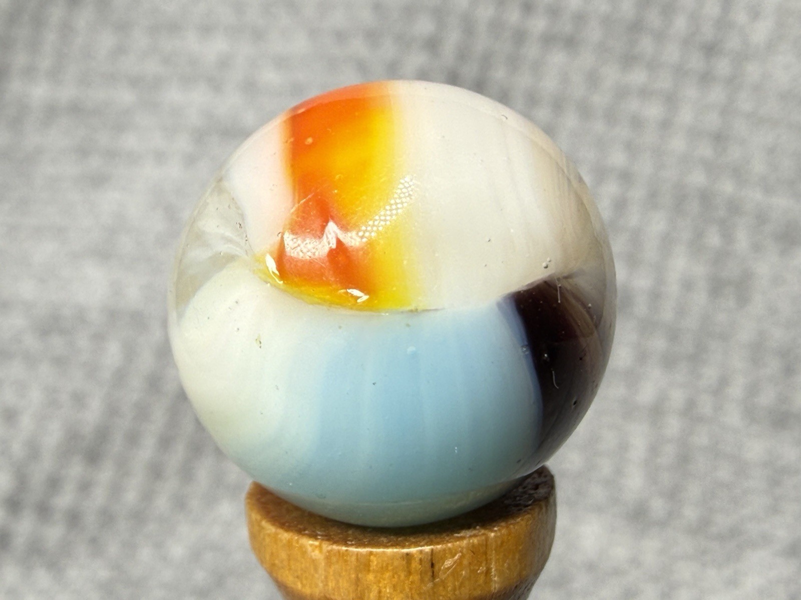 Vitro Agate UV Reactive Tri Lite Marble .63” NM(+)