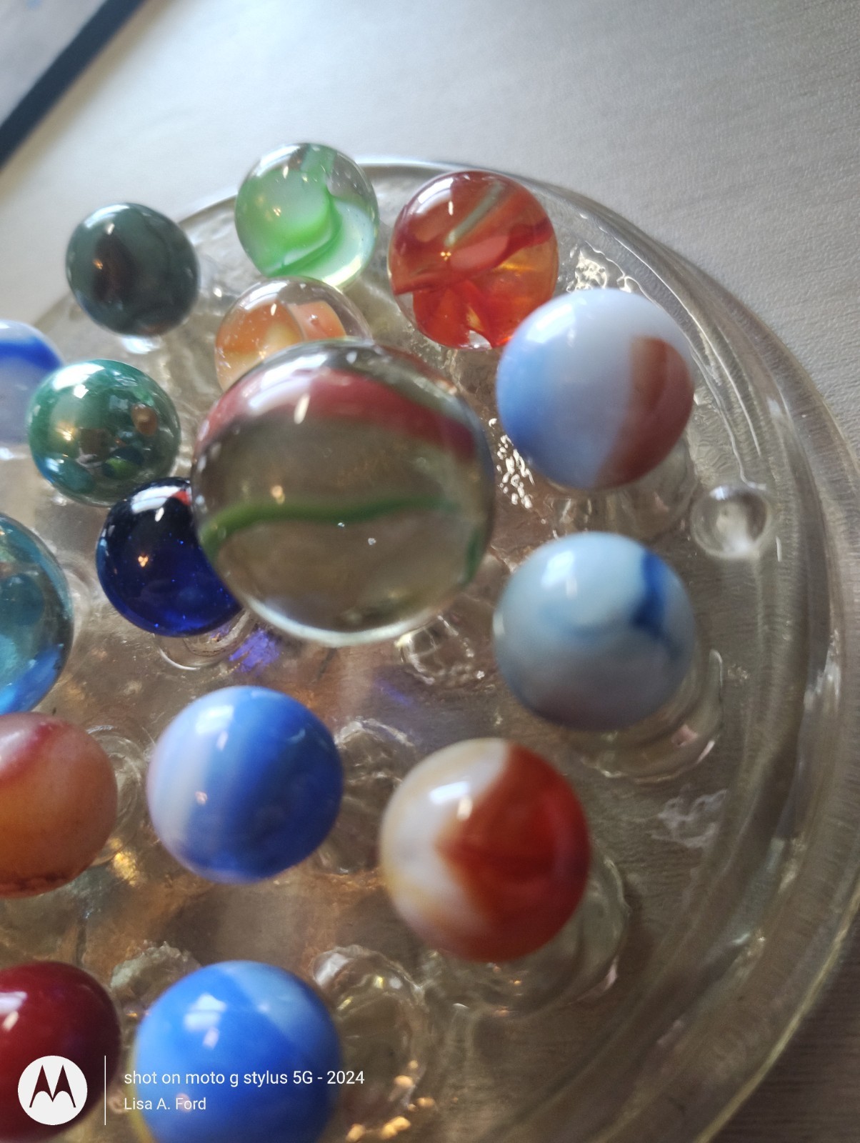 Vintage Glass Marble Lot – 19 Marbles – 4 Large 1″ Shooters, Swirls, Transparent