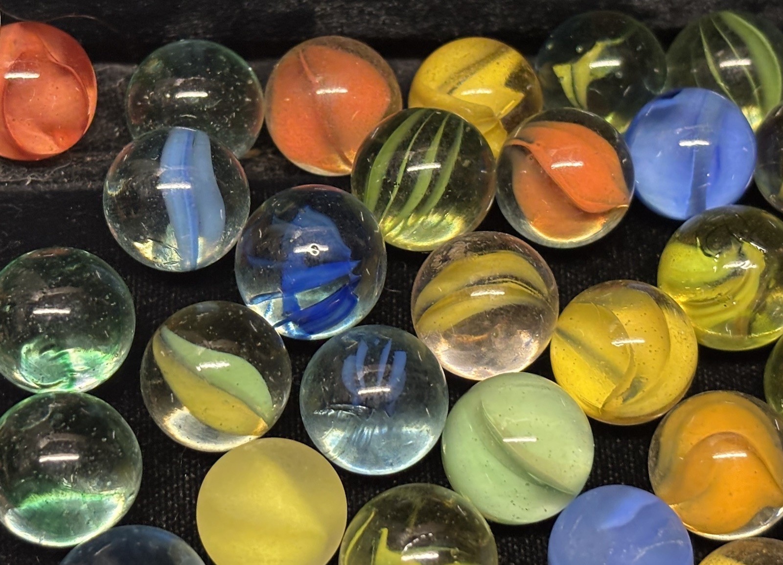 Vintage Bulk Lot of Over 130+ Glass Cat’s Eye Marbles Various Condition Strands