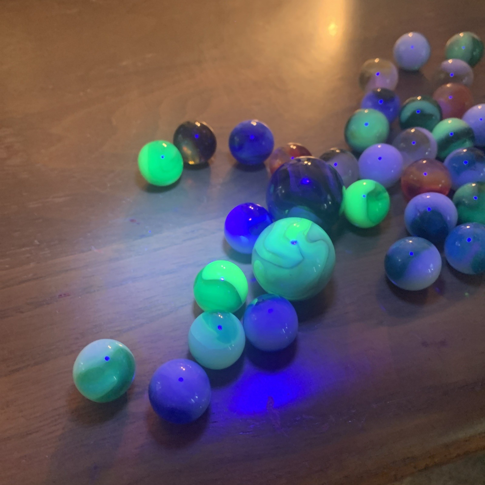 Lot Of 50 Vintage Marbles Jar Some Are Uv Glow Uranium Shooters Various Sizes