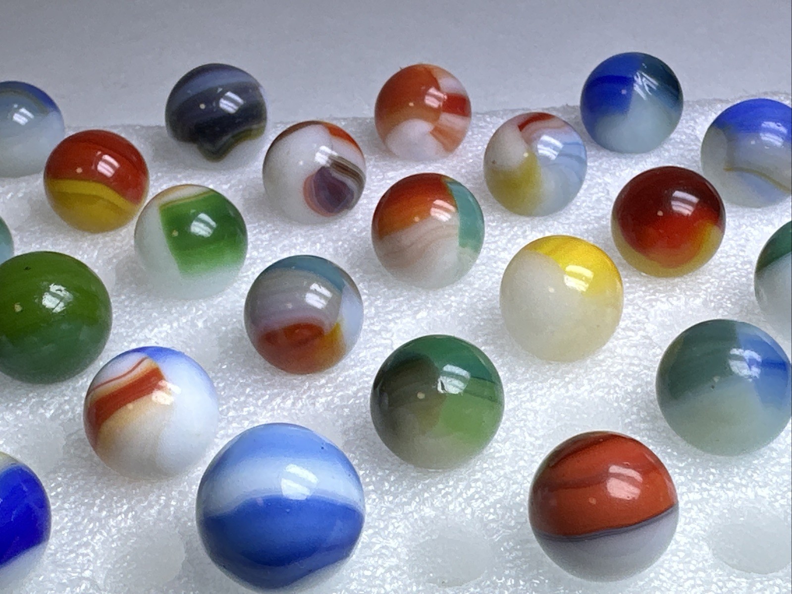 278 Lot Of 30 Akro Agate/ Vitro Patch Marbles!