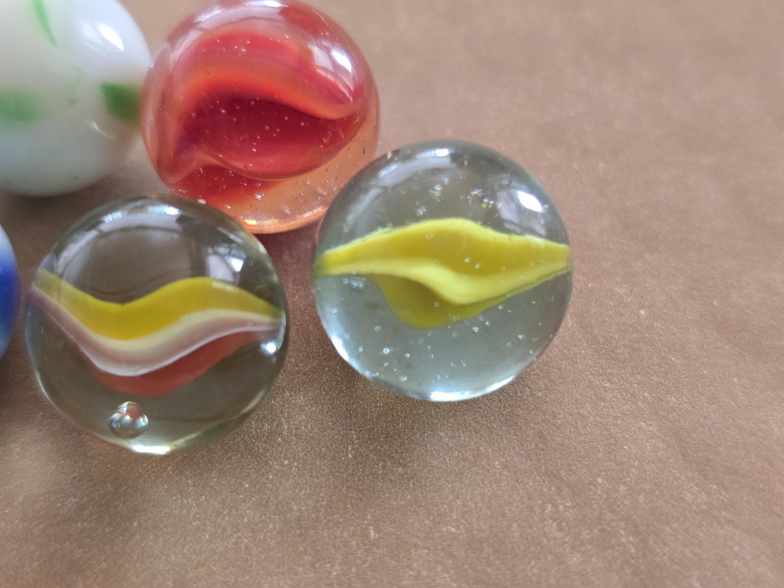 Vintage Marbles Cat’s Eyes, Asian Imperial, and Vacor Red Roosters. LOT of 25