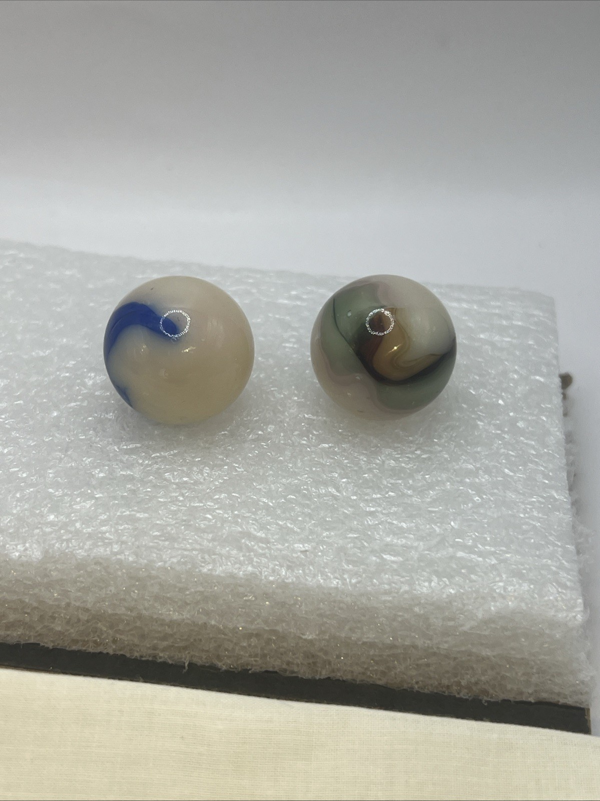 Vintage Lot 7 MARBLES UV Reactive Cadmium Uranium 2 Shooters uranium