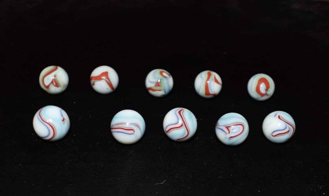 🧐👉Beautiful lot of 10 DAS Carnival run OXBLOOD SWIRLS size .718=18mm MINT👈🧐