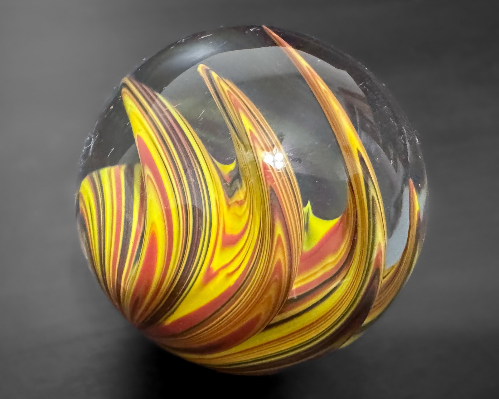 Eddie Seese 1.68″ 2001 Yellow Lutz Handblown Contemporary Art Glass Marble