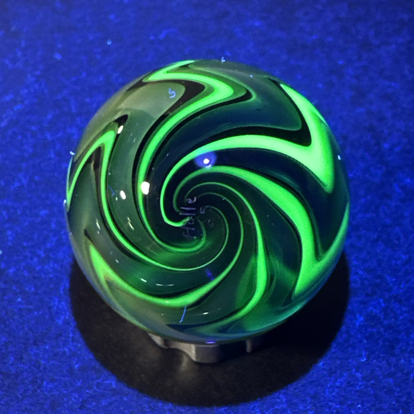 Contemporary Art Glass Marble 1″ Fumed Blue Green Wigwag W/ UV Reactive Glow!