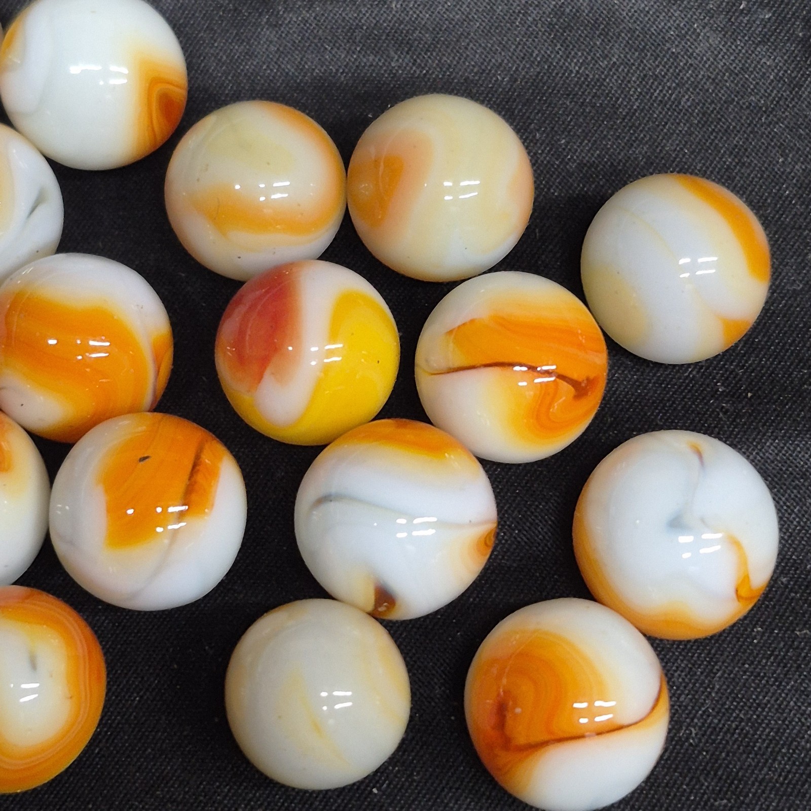 5/8″ Jabo Classics Marbles Lot Of 20 Red, White, Yellow UV Blacklight Cadmium