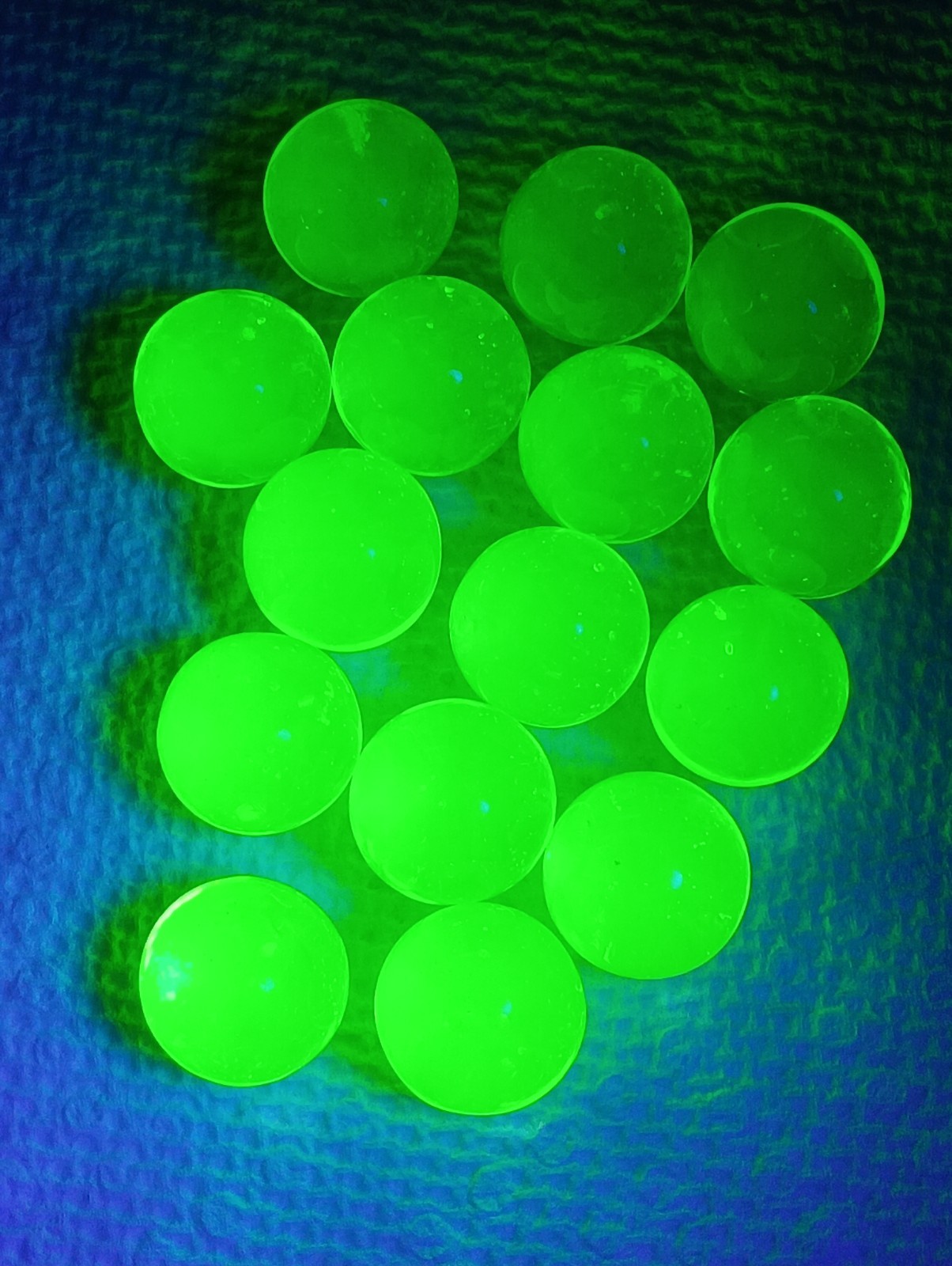 Uranium marbles Lot of 15. These 14mm In size Glow Really Bright Under Uv Light