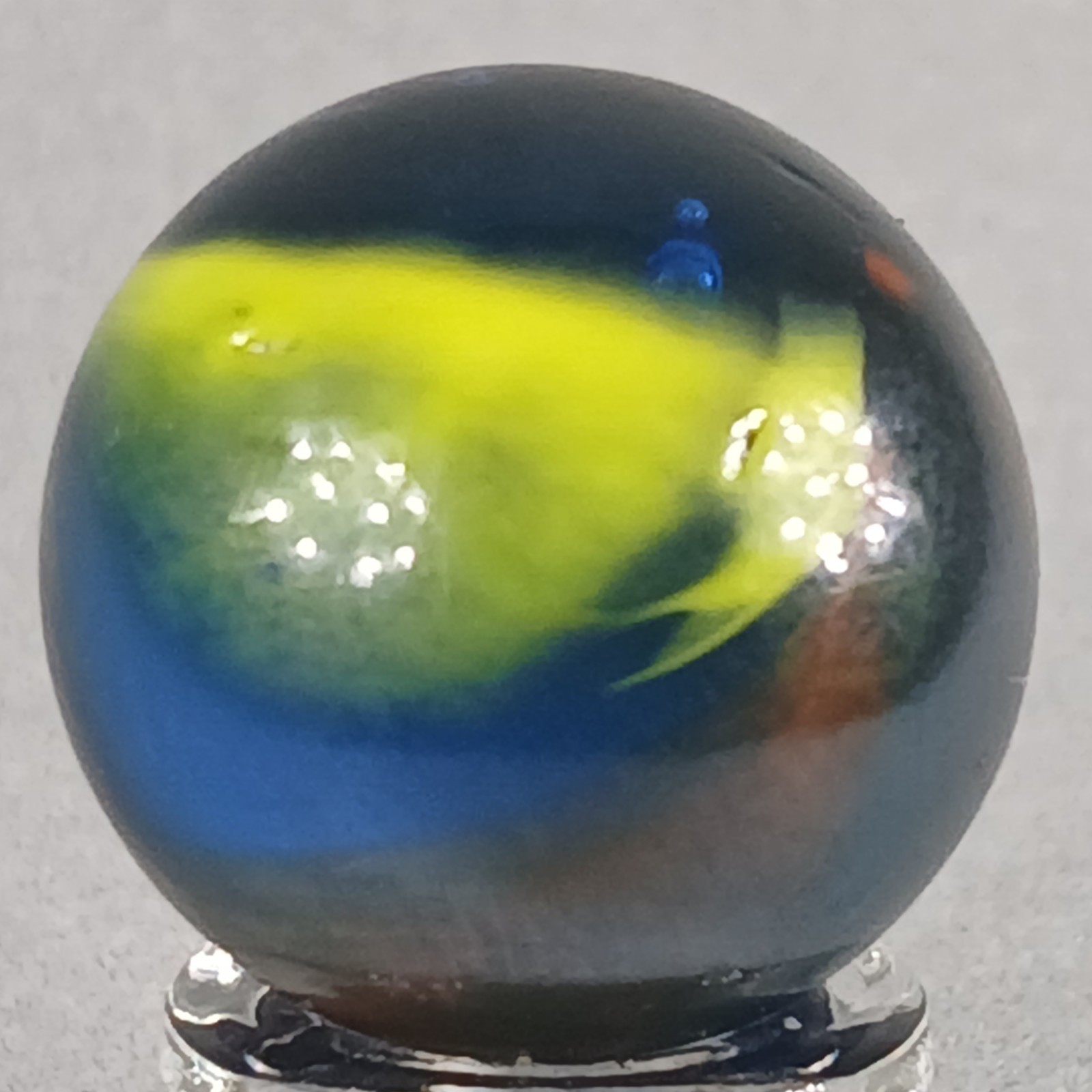 Vacor Iridescent Swirl Marble .62 Inches Near-Mint Condition Combined Shipping
