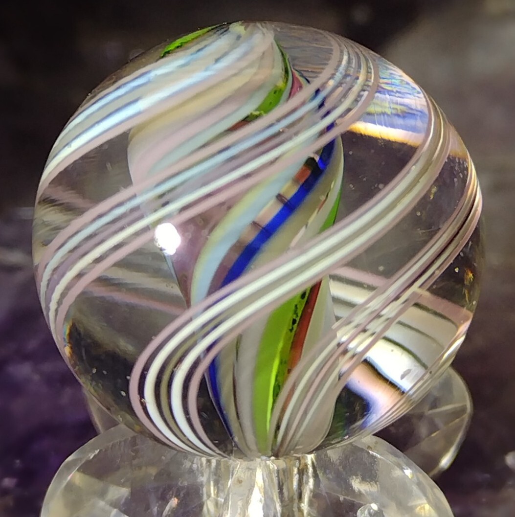 .89″ JODY FINE – BEAUTIFUL ART MARBLES -DIVIDED CORE W/ AV. NM+ LOOK