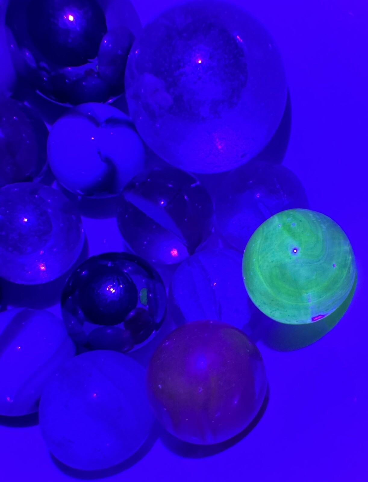 Vintage Marble Lot Of MARBLES UV Reactive Cadmium Uranium Lot #59