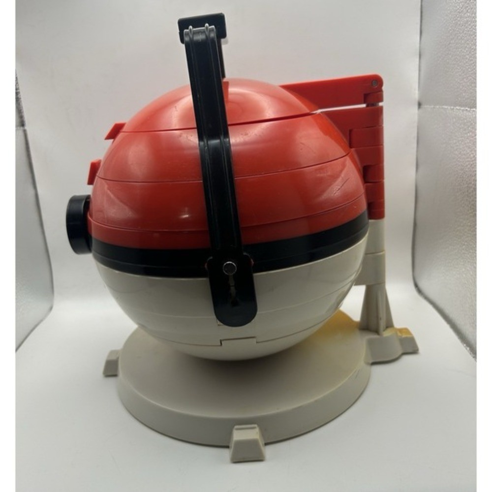 Vintage 1999 Pokemon Collector Marbles Pokeball Carrying Case & Marbles
