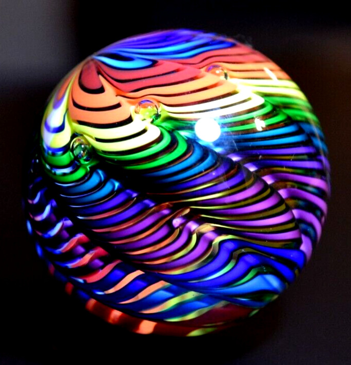 JAMES ALLOWAY GLASS MARBLE/2.711″ORB-RAELYNBOW #58-FAST WORLDWIDE SHIPPING