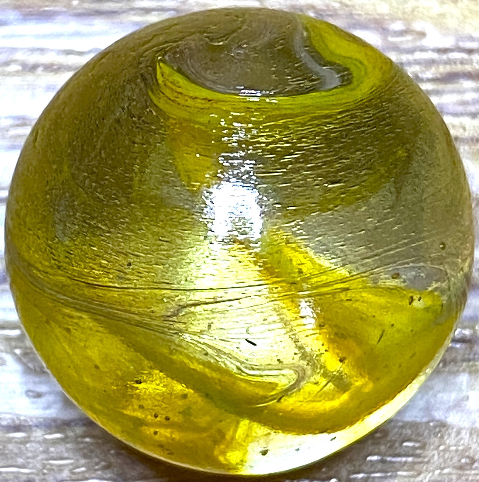 DAS/JABO UNIQUE LOOKING LEMON DROP THIN-LINED SWIRLED RAMSHEAD SHOOTER .75″ M771