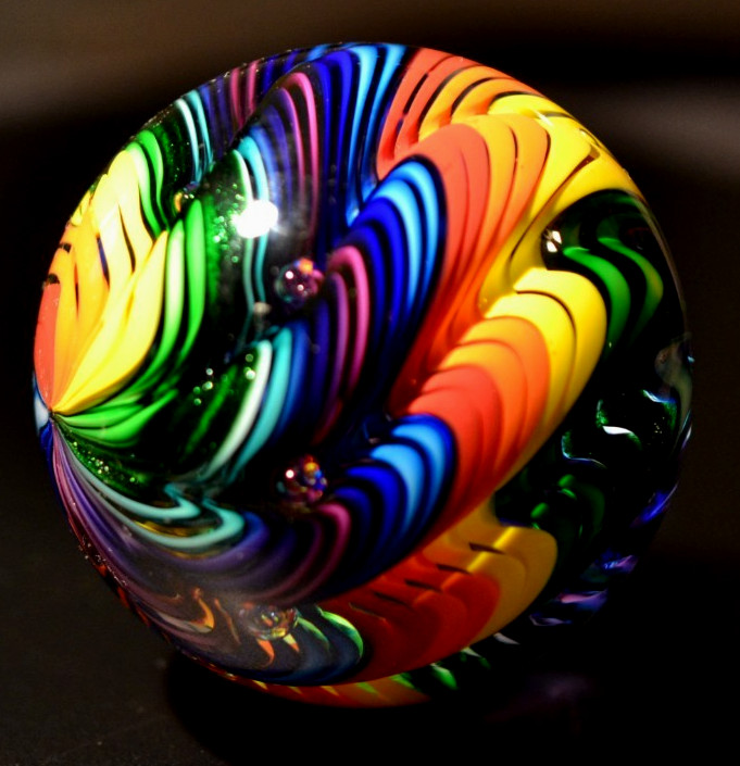 JAMES ALLOWAY GLASS MARBLE/2.743″-RAELYNBOW #63-10 COLOR RAINBOW-WORLDWIDE FAST