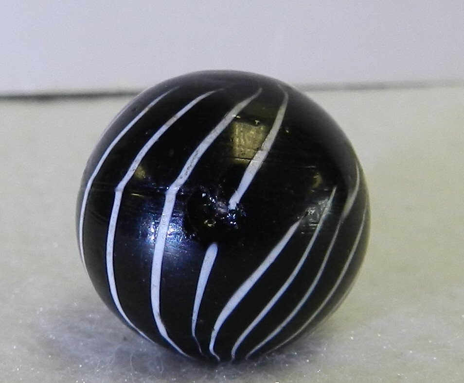 #18132m Vintage German Handmade Black Clambroth Marble .70 Inches