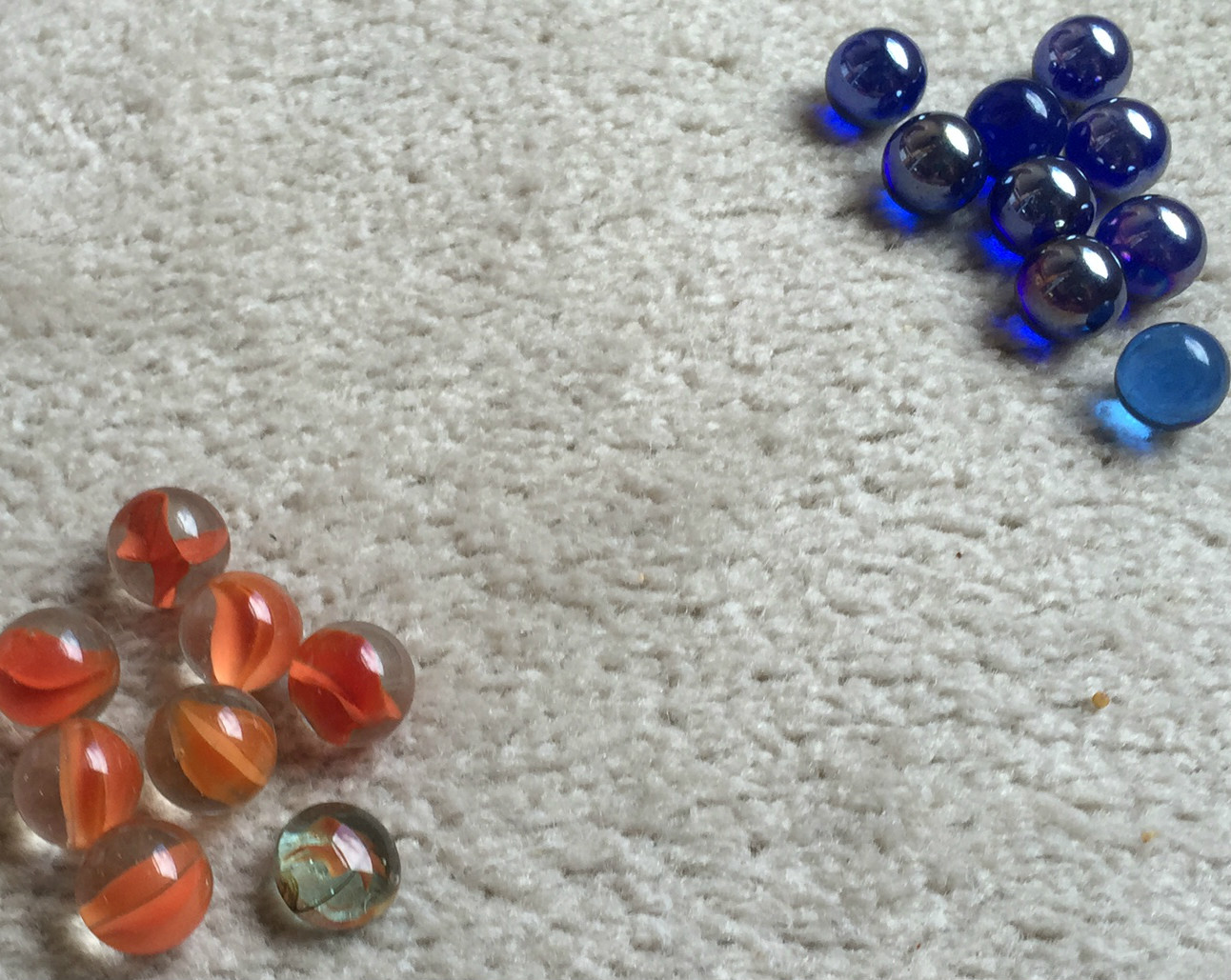Lot of marbles, different sizes & styles, some vintage, pouch