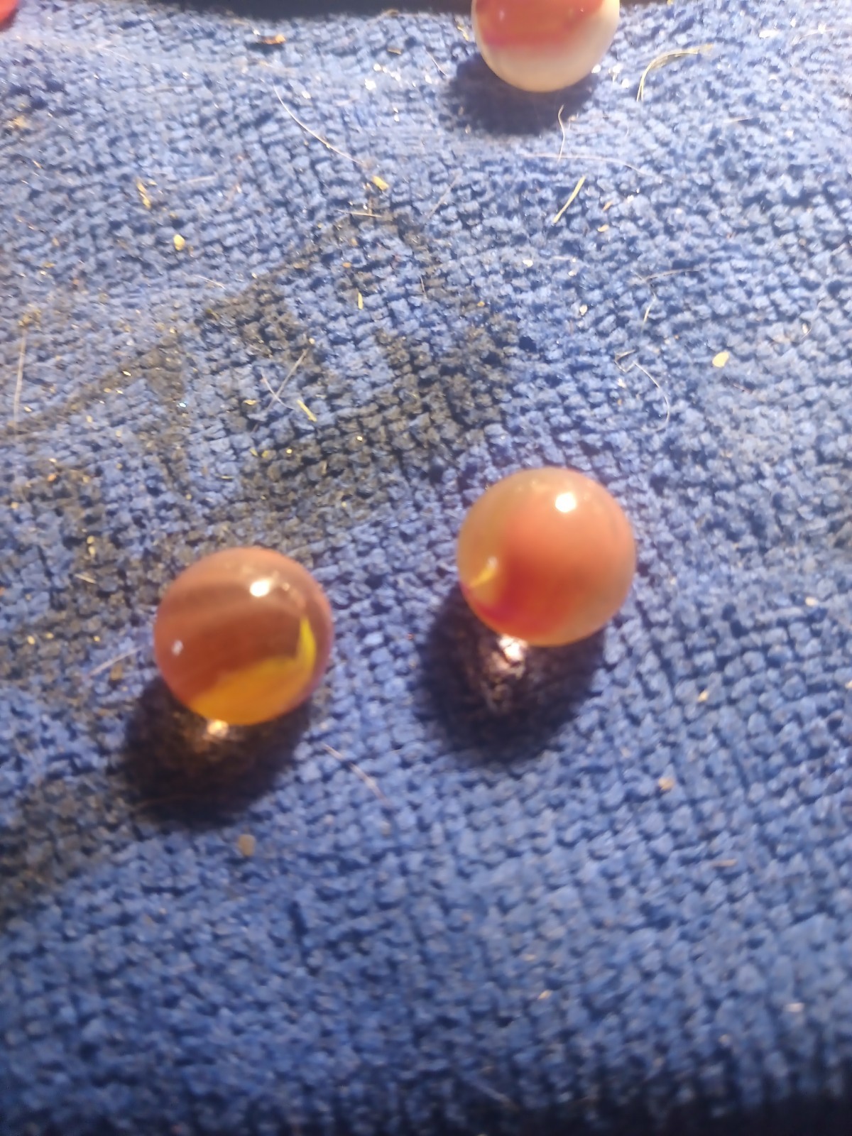 2. 1/2 in master glass peach yellow patch spirral