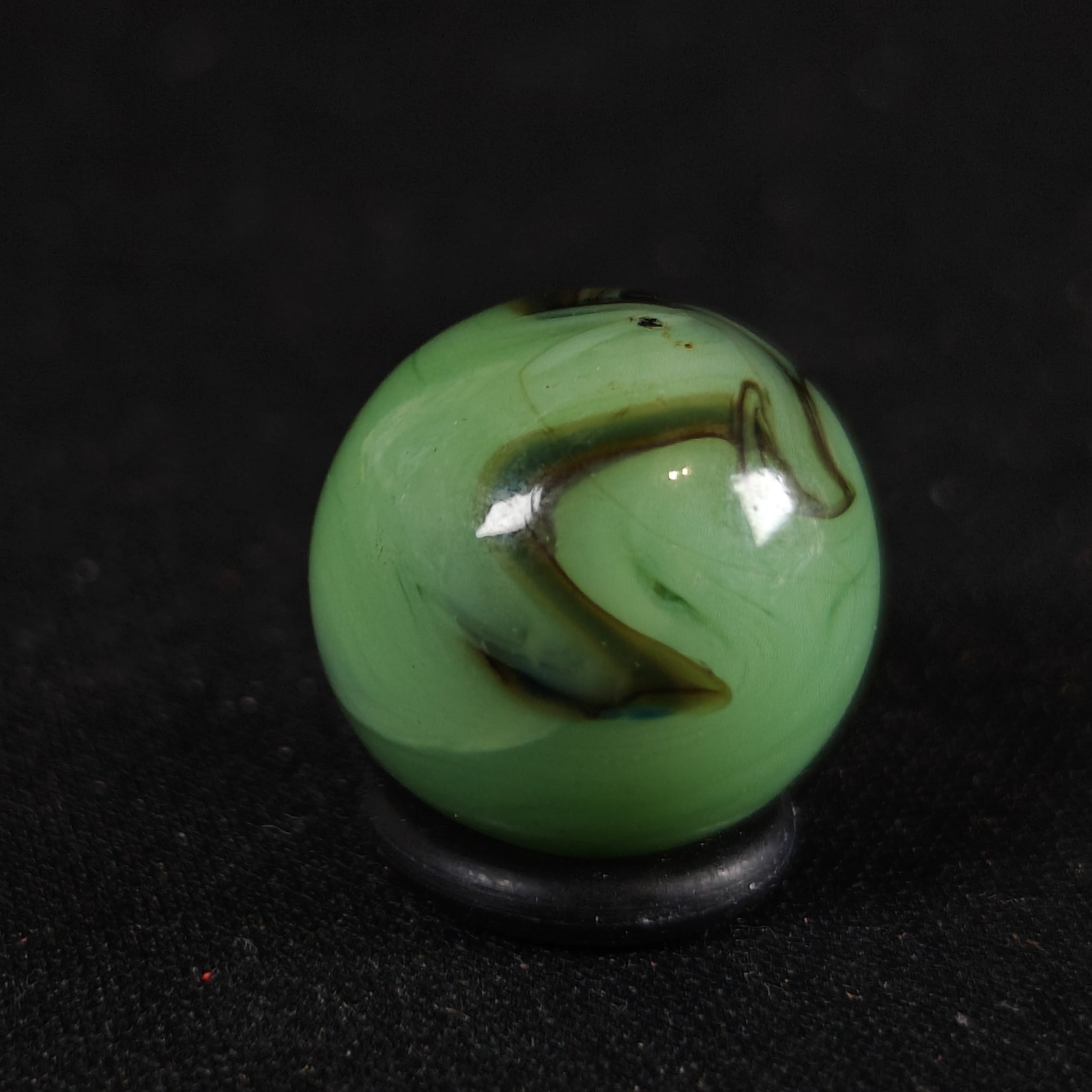 Vintage Marble – Alley Pistachio Green UV Reactive .64″