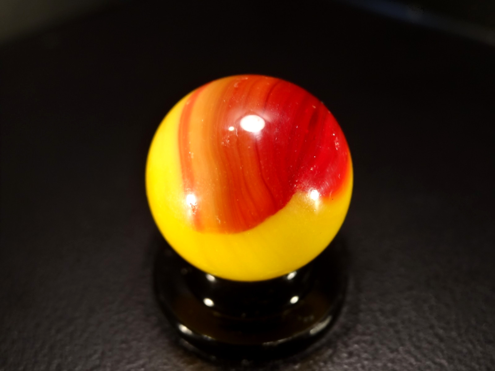 AKRO AGATE 🏆 ROYAL 🏆 Bright Colors + Great Pattern 🔴💰👌