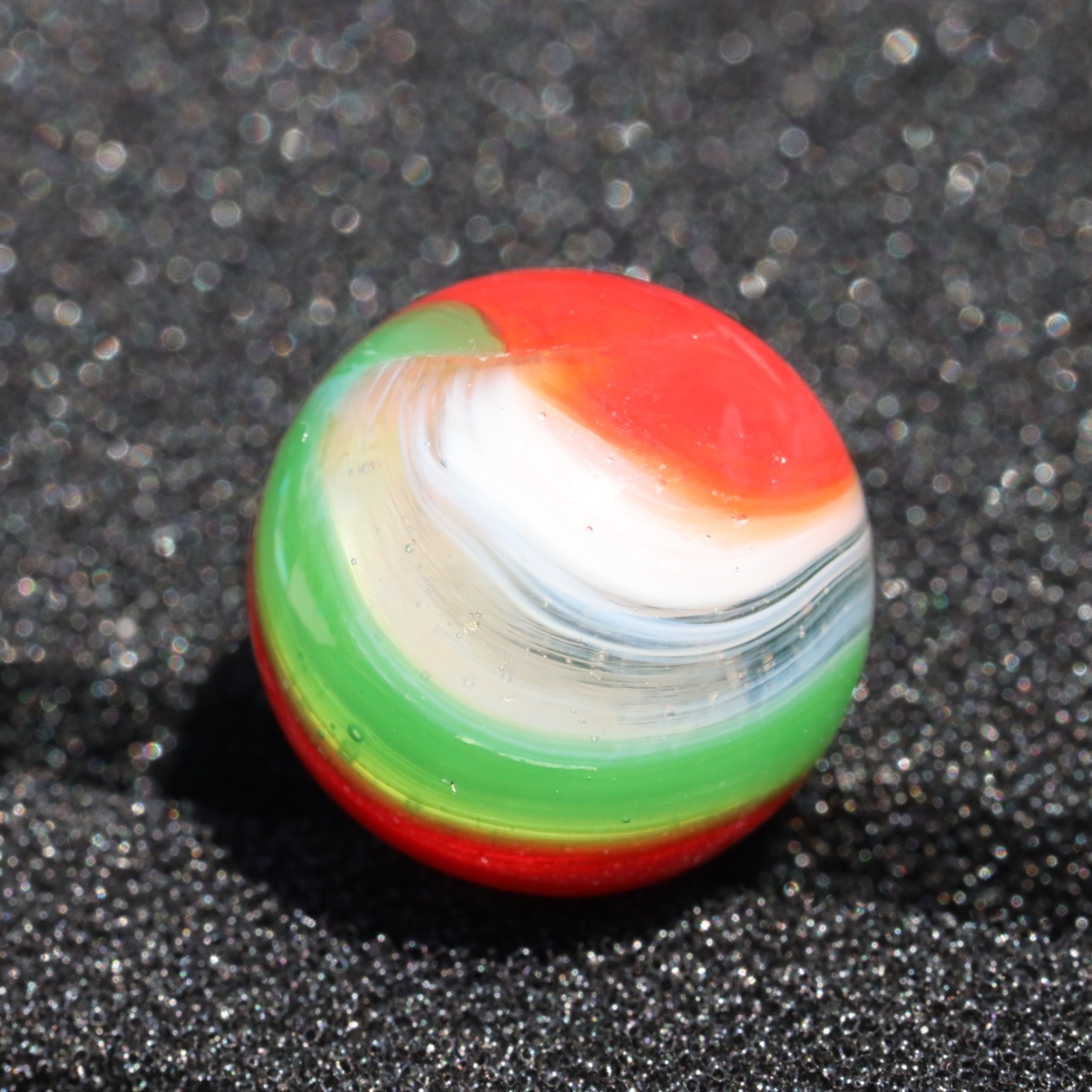AKRO Popeye Red and Green Marble .646” M Condition
