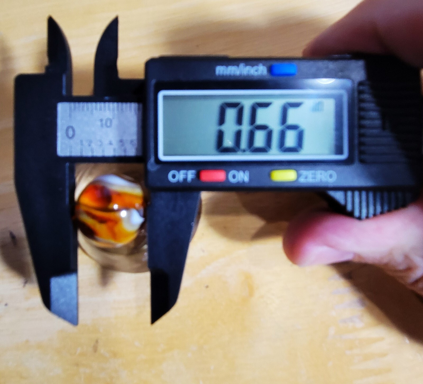 CAC M.F. CHRISTENSEN 0.66 AGATE CO. 1925-33 AMBER SWIRL FLAMES NM/MT +- MA1