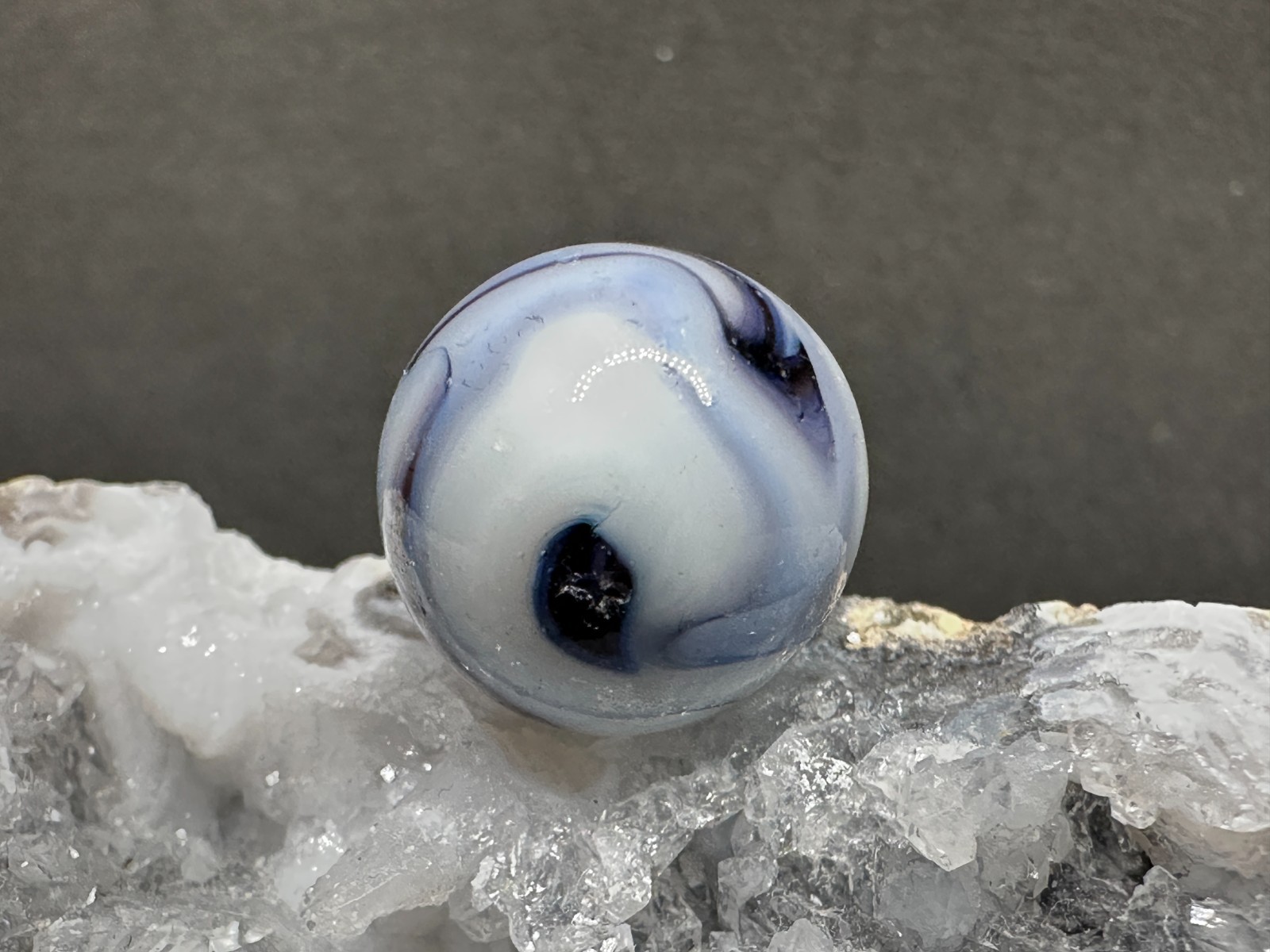Vintage Ravenswood Alley Agate Swirl Marble – Purple White & Blue – .63″