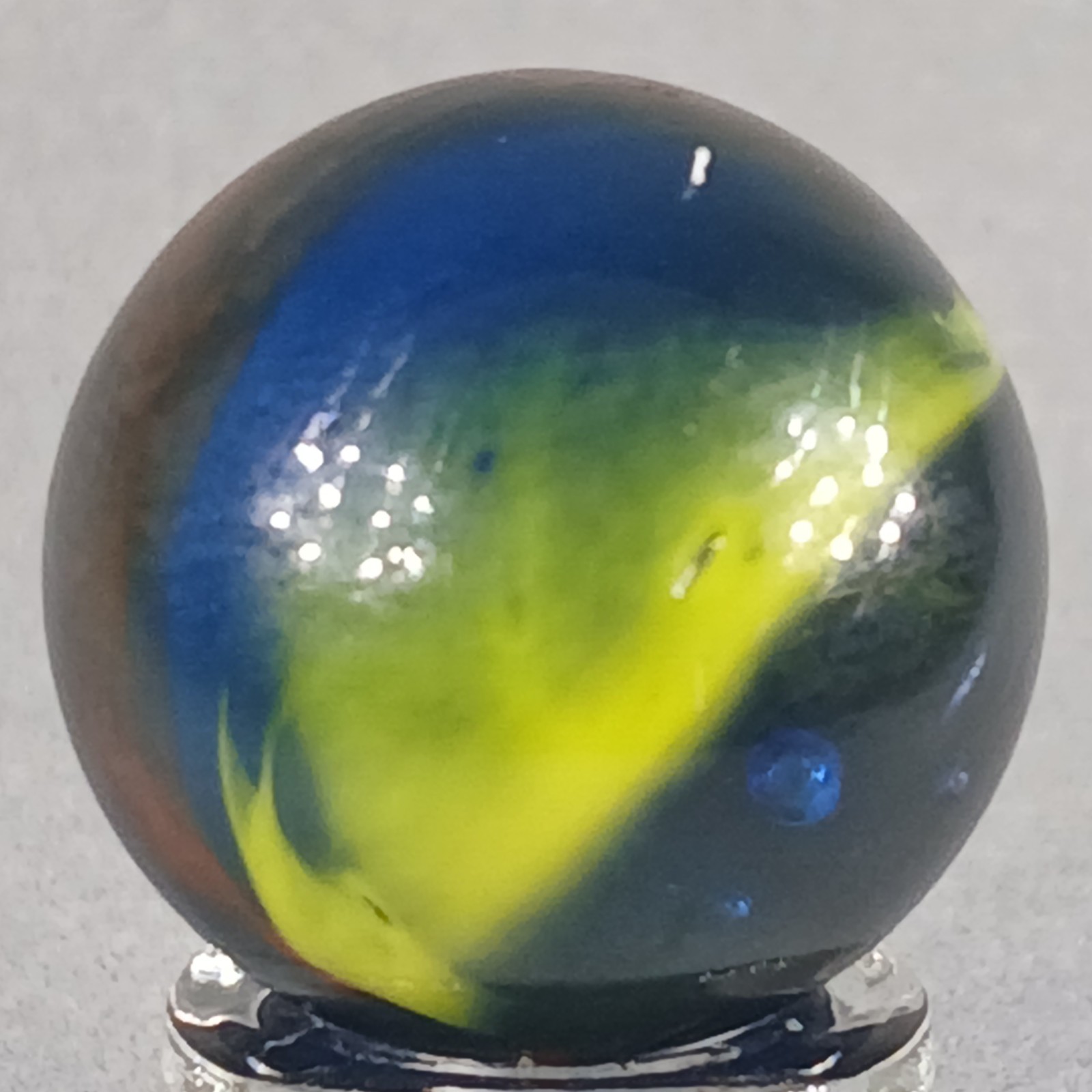 Vacor Iridescent Swirl Marble .62 Inches Near-Mint Condition Combined Shipping