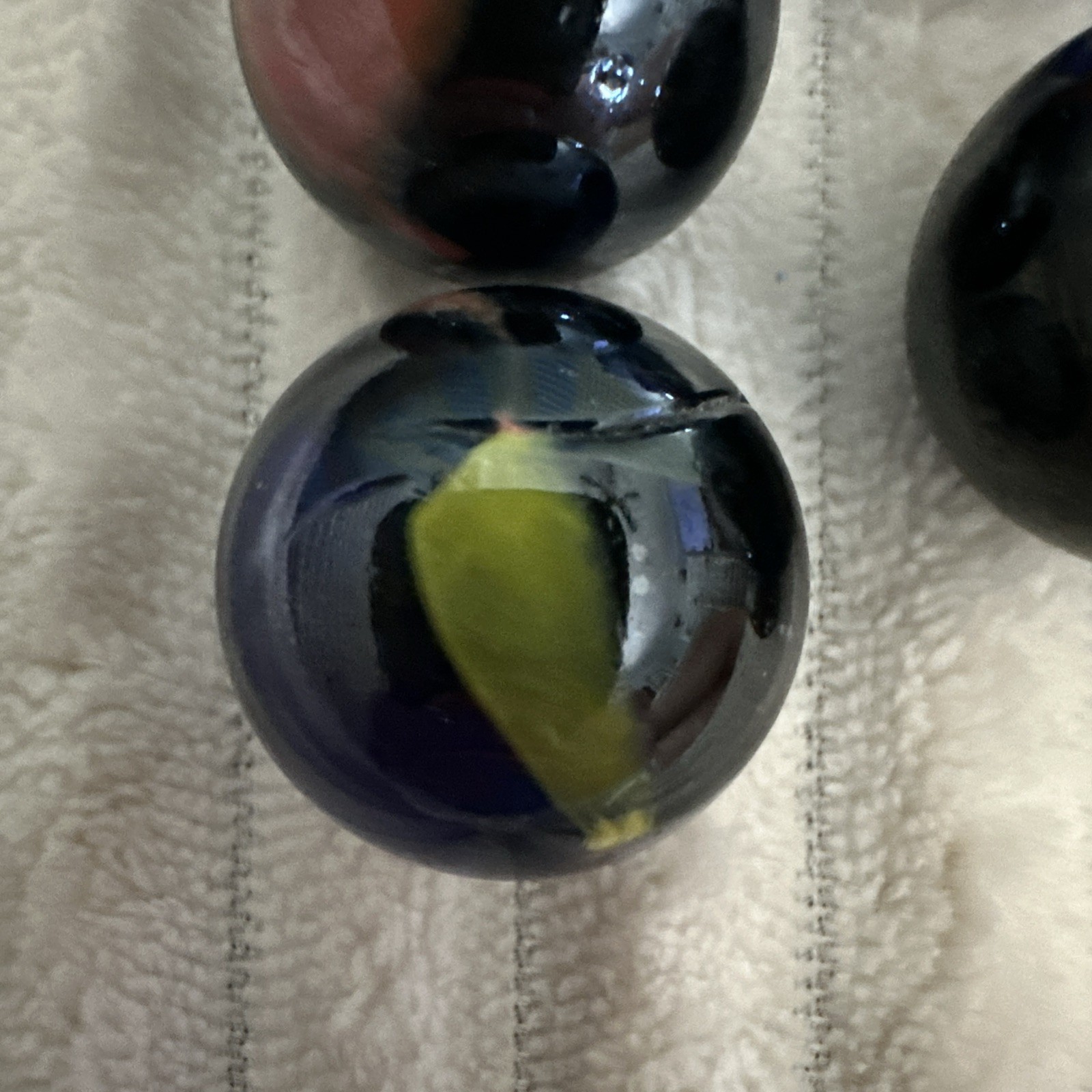 VTG MARBLES AGATE/SWIRLS BEAUTIFUL BLACK CHROME YELLOW & ORANGE 5 Shooters 6 Sm