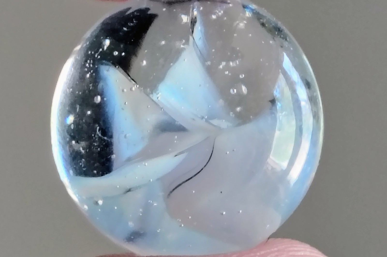 Vintage Fancy Four Vein 0.59″ White Blue Cats Eye Marble Ox Hair? Peltier Glass