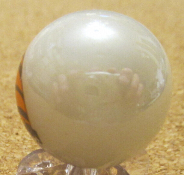 NFL: Cincinnati Bengals Helmet Logo on a Pearl Jabo Marble #150 .992″ = 25.21mm