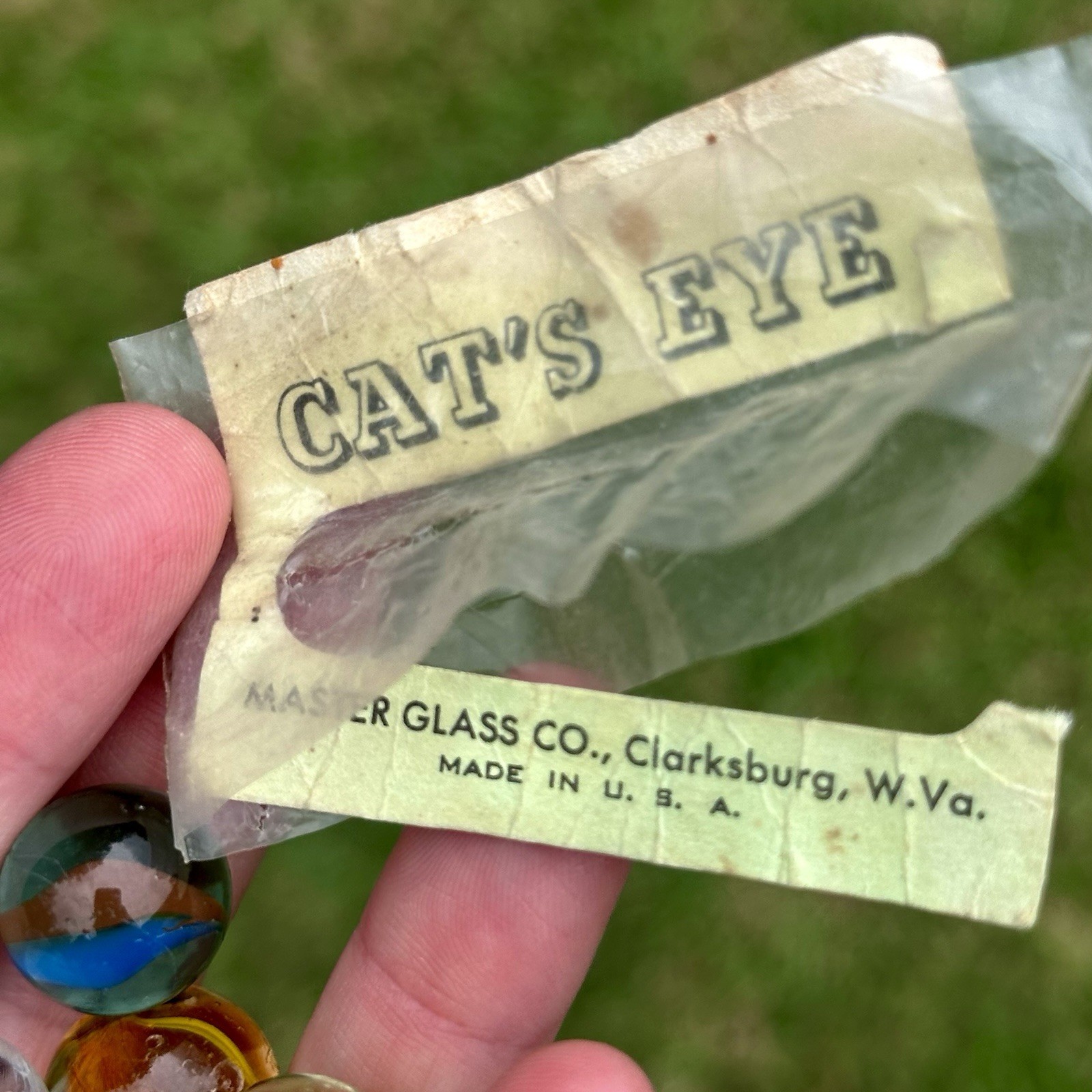 Lot of 22 Master Glass Co. Cats Eye Vintage Marbles 1950s Some Glow *Read Desc.