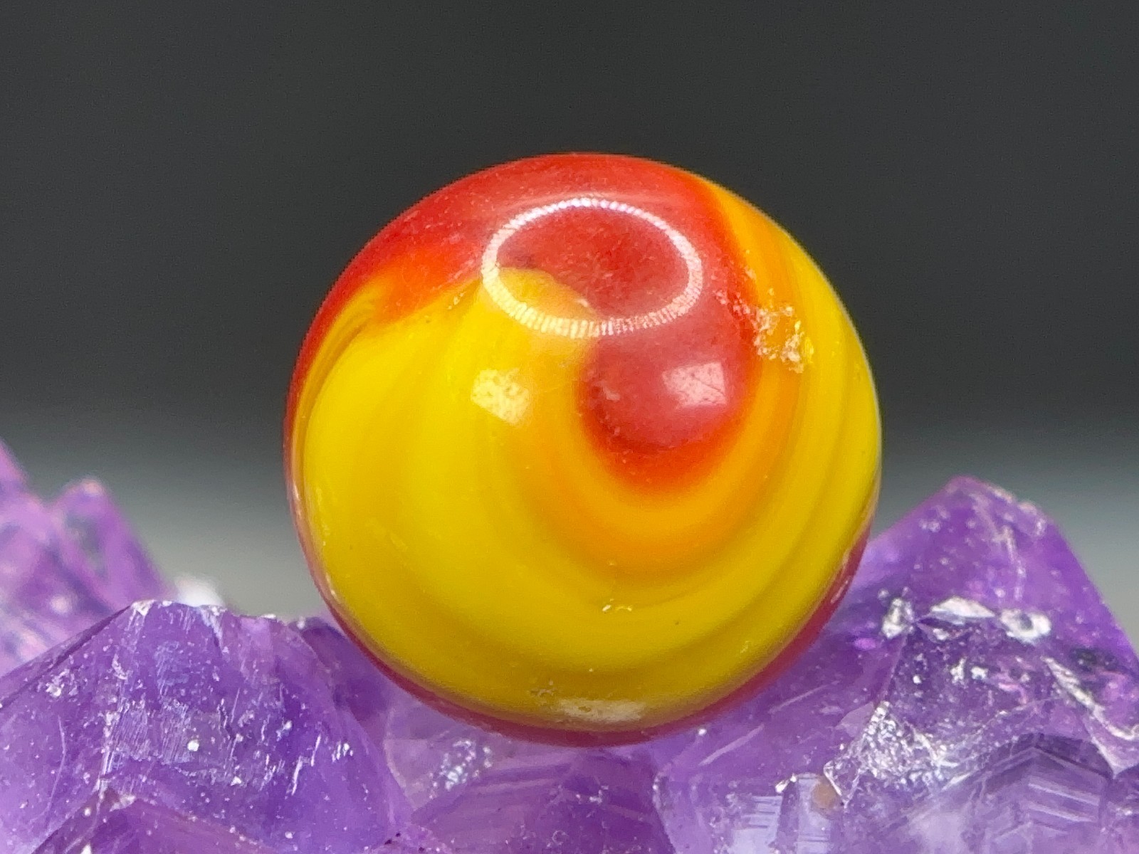 Vintage Akro Agate Prizename Corkscrew Marble – Yellow & Red – .64″ Very Nice!