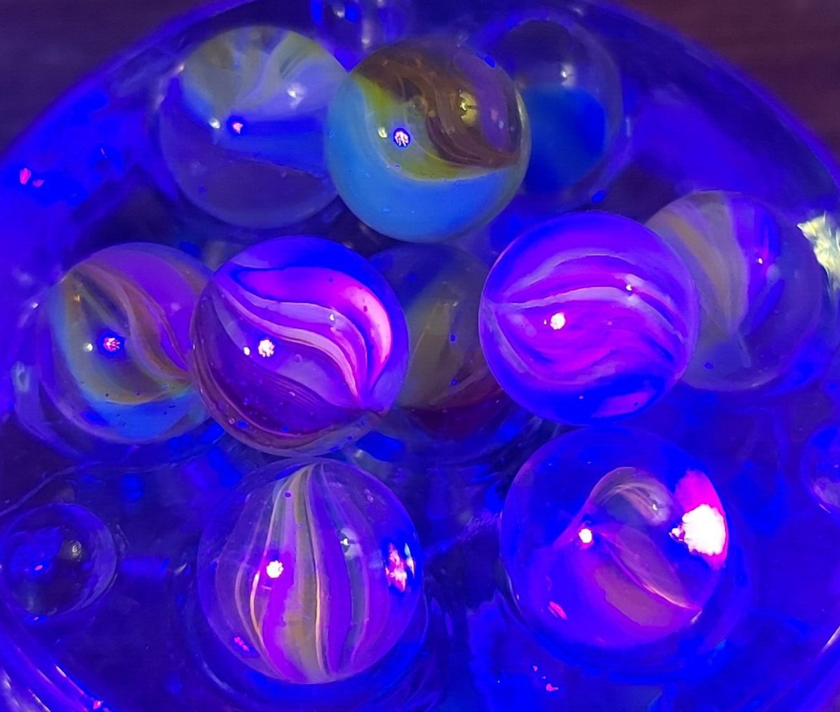 Lot 10 VTG UV Reactive Marbles Cadmium Uranium Cats Eye SMALL SIZE Unique!