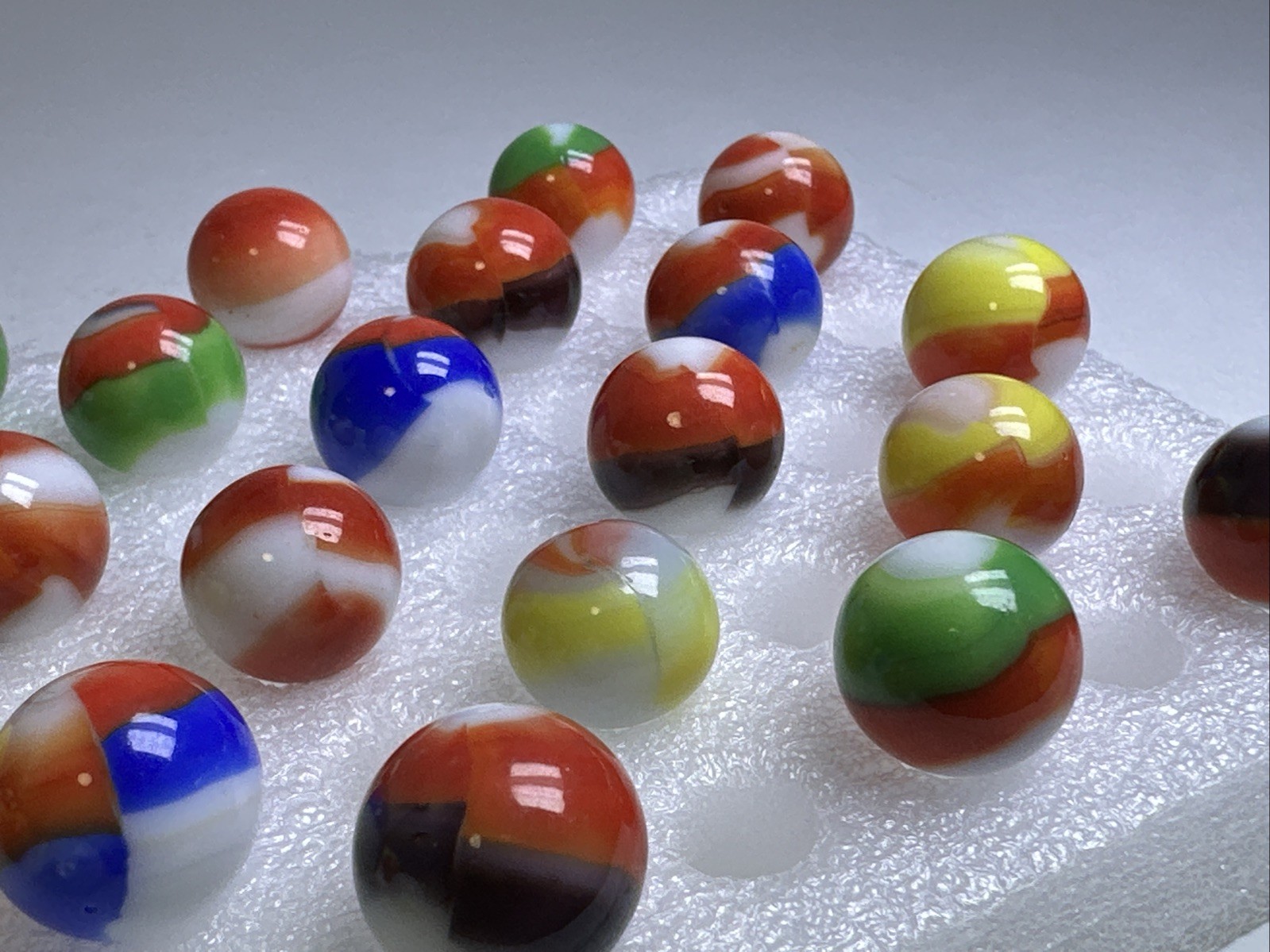303 Lot Of 30 Vintage Marble King Rainbo Marbles!