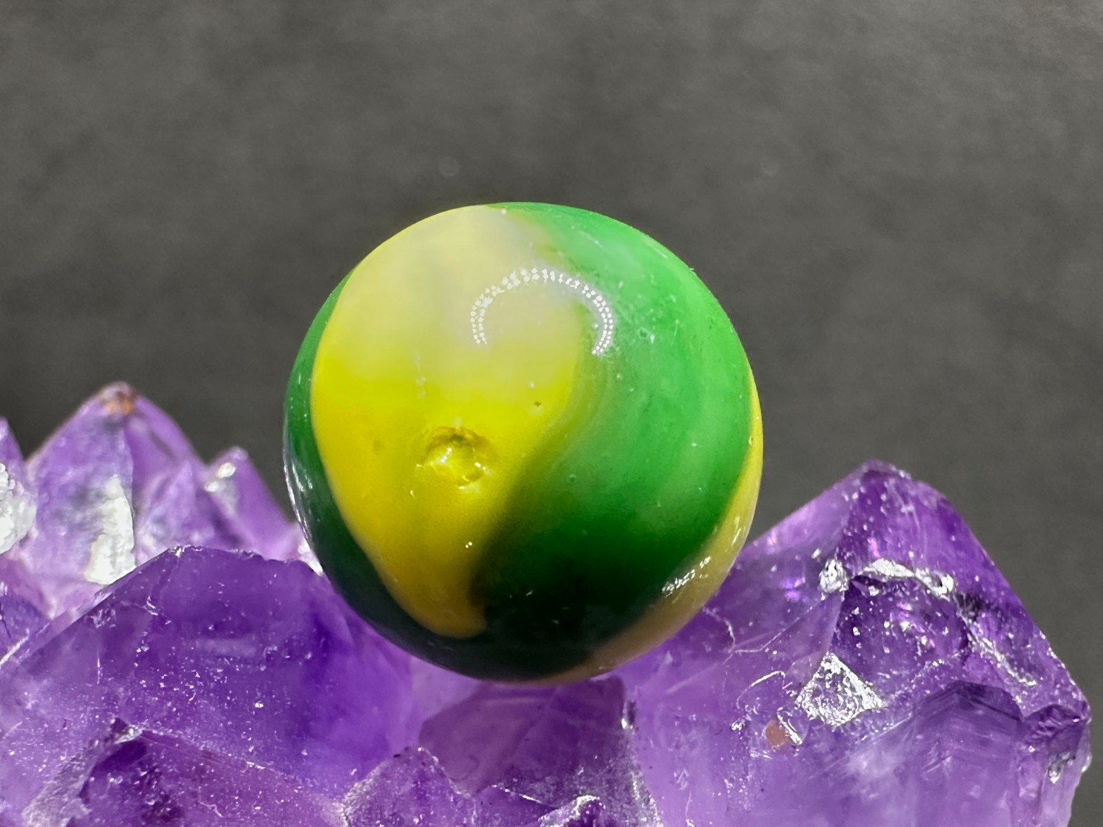 Vintage Marble King CUB SCOUT Rainbow Marble Green & Yellow – .60″ Nice Example!