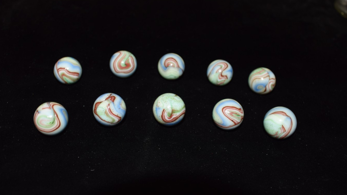 🧐👉Beautiful lot of 10 DAS Carnival run OXBLOOD SWIRLS size .718″=18mm MINT👈🧐